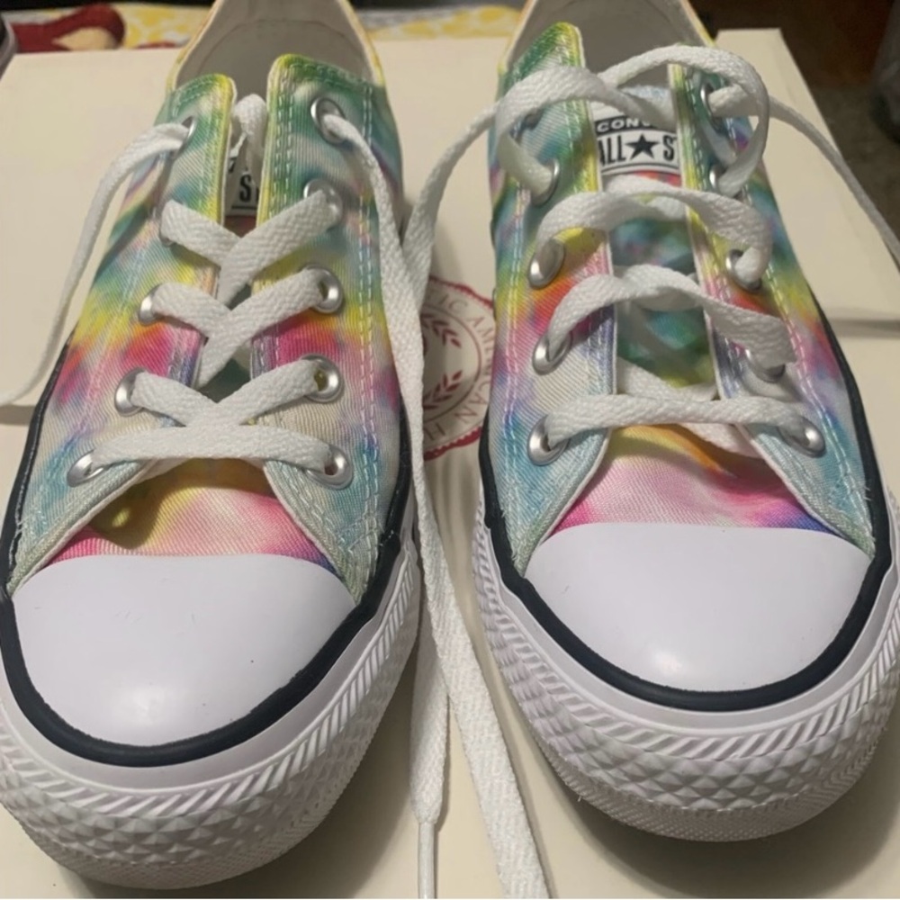 Converse. Tie dye. New. Women size 6.